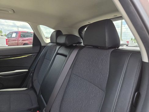 Used 2025 Kia Seltos S FWD image 21