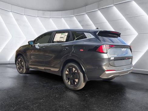 New 2026 Kia Sportage LX FWD image 3