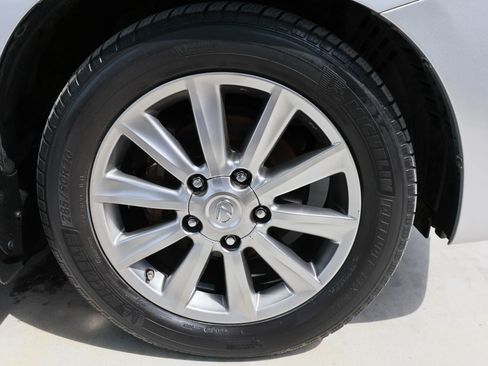 Used 2011 Lexus LX 570 4WD image 16