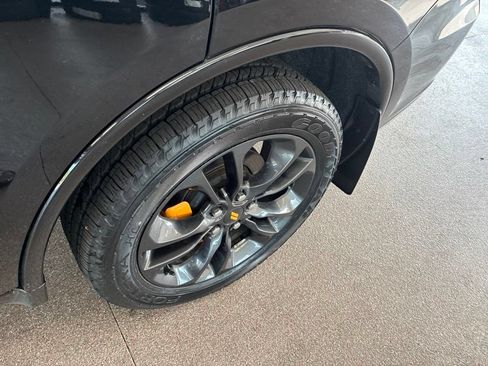 Certified 2023 Dodge Durango R/T w/ Hemi Orange Plus Package AWD/4WD image 8
