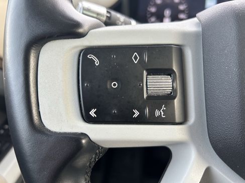 Used 2020 Land Rover Defender 110 HSE image 14