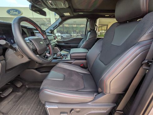 Used 2025 Ford F150 Raptor AWD/4WD image 16