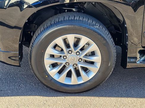 Used 2018 Lexus GX 460 image 26
