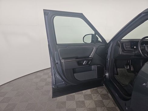 Used 2022 Rivian R1T Launch Edition image 17