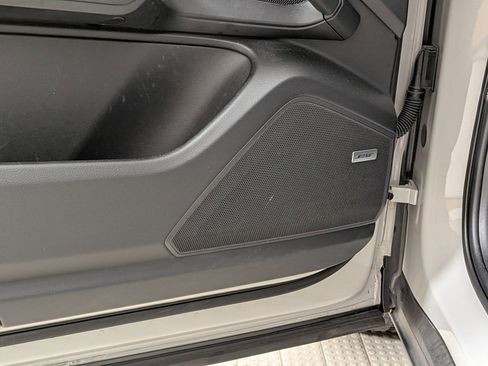 Certified 2024 Porsche Cayenne AWD/4WD image 14