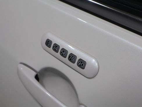 Used 2010 Ford Fusion Hybrid FWD image 9