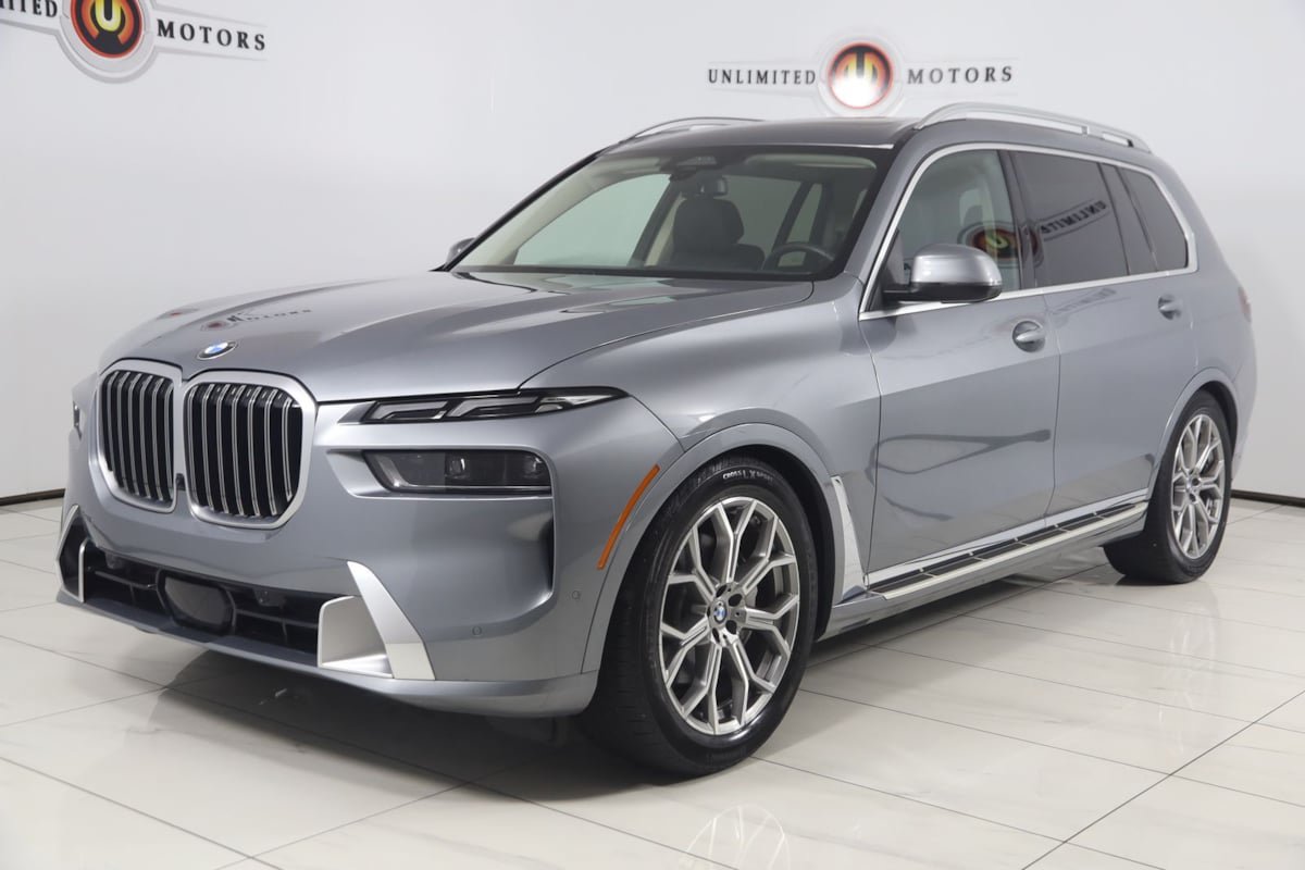 Used 2024 BMW X7 xDrive40i AWD/4WD image 5