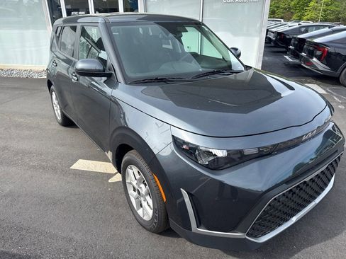 New 2025 Kia Soul S image 1