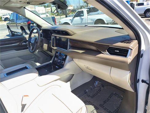 Used 2021 GMC Yukon Denali w/ LPO, Illumination Package image 13