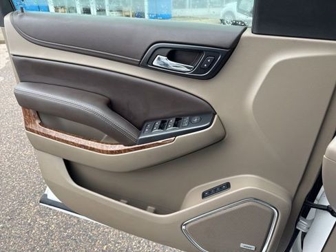 Used 2017 Chevrolet Suburban Premier image 20