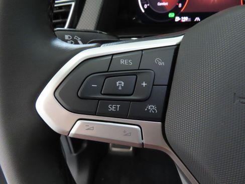 New 2025 Volkswagen Atlas Peak Edition SE image 14