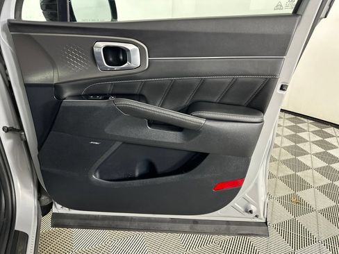 Used 2023 Kia Sorento SX AWD/4WD image 38