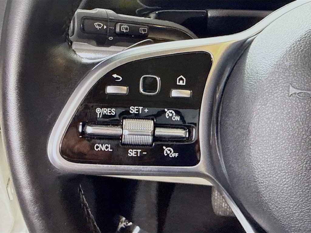 Used 2022 Mercedes-Benz GLA 250 4MATIC image 13