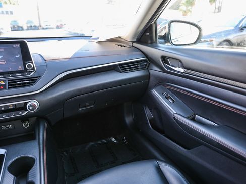 Used 2020 Nissan Altima 2.5 SR image 6