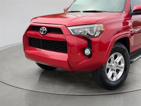Used 2018 Toyota 4Runner SR5 image 12