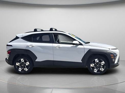 Used 2024 Hyundai Kona SEL FWD image 4