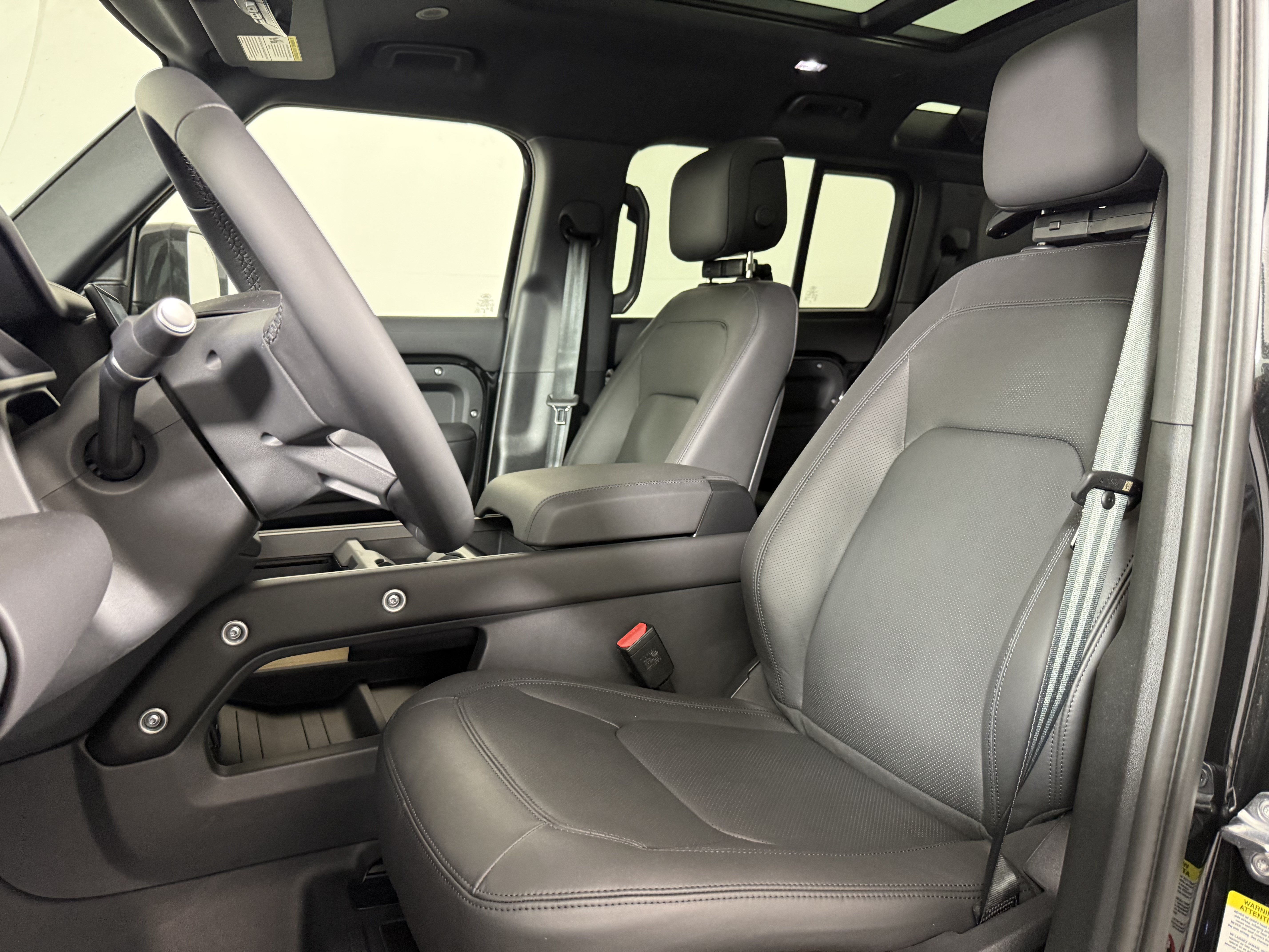New 2026 Land Rover Defender 110 S AWD/4WD image 5