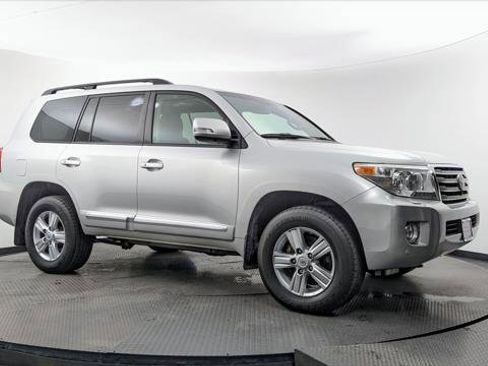 Used 2015 Toyota Land Cruiser AWD/4WD image 7
