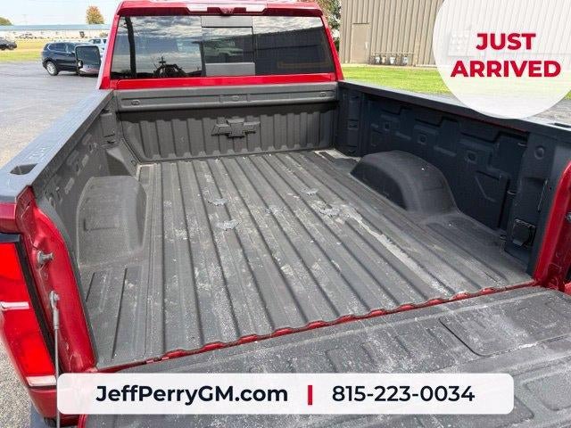 Used 2025 Chevrolet Silverado 2500 LTZ w/ LTZ Plus Package AWD/4WD image 11