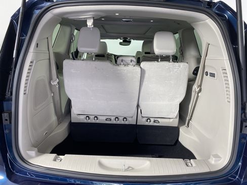 Used 2021 Chrysler Pacifica Limited w/ Uconnect Theater Family Group AWD/4WD image 36