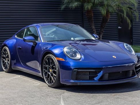 Certified 2024 Porsche 911 Carrera GTS RWD image 6