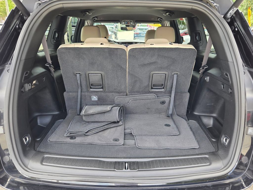 Used 2023 Jeep Grand Cherokee L Limited w/ Luxury Tech Group II RWD image 17