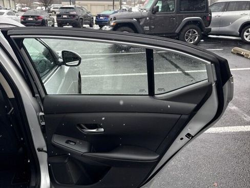 Used 2022 Nissan Sentra SV image 15