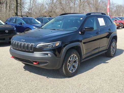 Used 2022 Jeep Cherokee Trailhawk AWD/4WD image 2