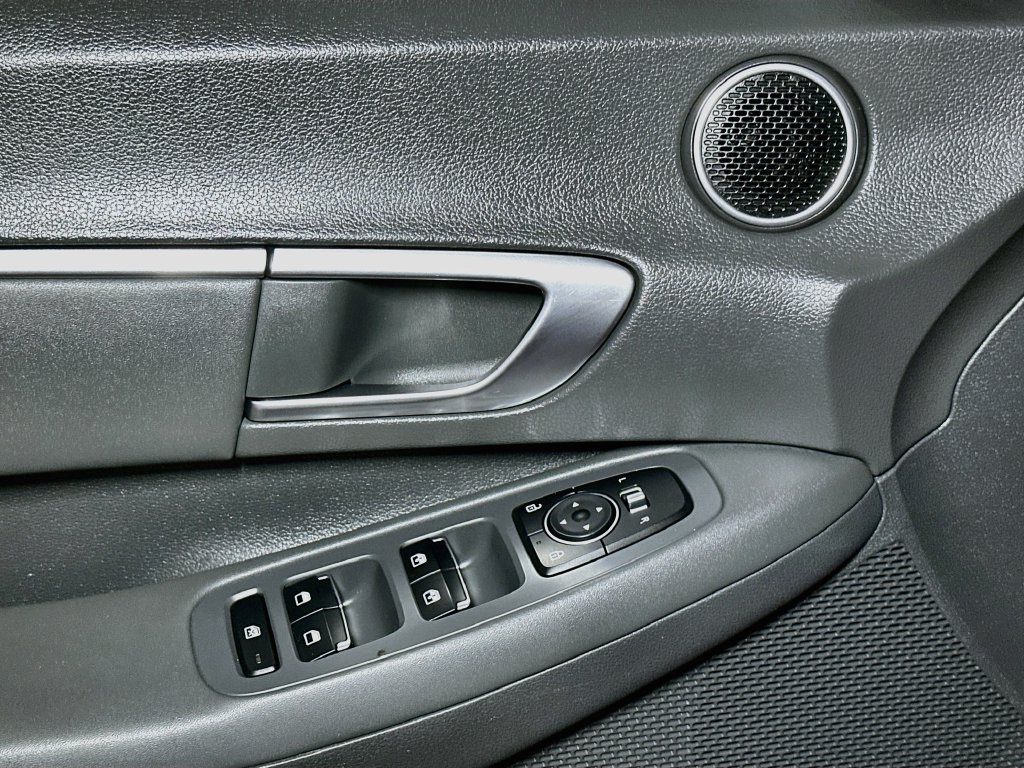 Used 2021 Hyundai Sonata SEL w/ Winter Weather Package FWD image 18