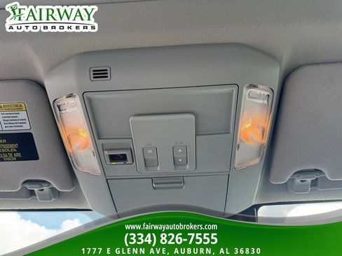 Used 2021 Toyota Sequoia Platinum AWD/4WD image 26