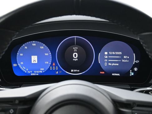 Certified 2024 Porsche Macan 4 Electric image 20