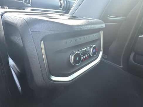 Used 2025 Ford Expedition Platinum AWD/4WD image 25