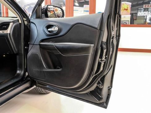 Used 2016 Jeep Cherokee Latitude image 39