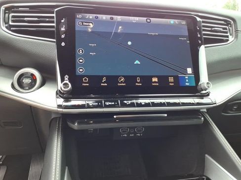 New 2026 Jeep Grand Wagoneer Limited AWD/4WD image 14