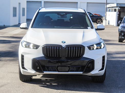 New 2026 BMW X5 sDrive40i w/ M Sport Package image 2