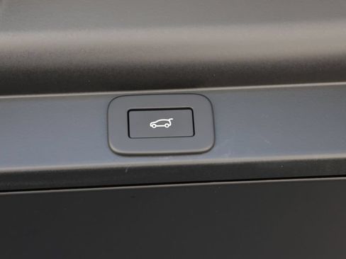 New 2026 Land Rover Range Rover SE AWD/4WD image 8