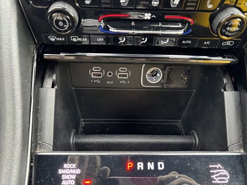 Used 2023 Jeep Grand Cherokee Overland image 39