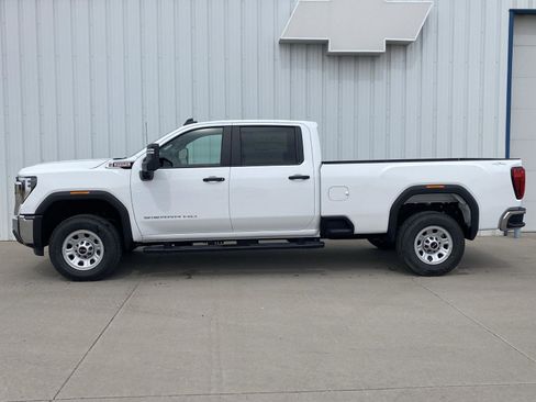 New 2026 GMC Sierra 3500 Pro image 8