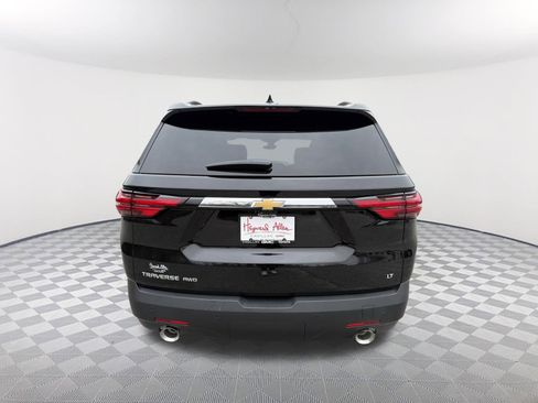 Used 2023 Chevrolet Traverse LT w/ LT Premium Package image 7