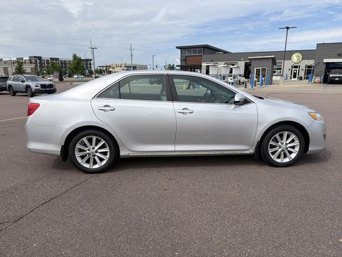 Used 2013 Toyota Camry XLE FWD image 16