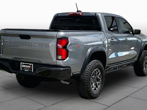 Used 2026 Chevrolet Colorado ZR2 w/ Technology Package AWD/4WD image 13