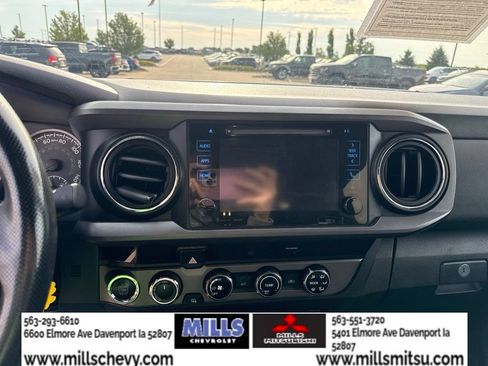 Used 2018 Toyota Tacoma TRD Off-Road AWD/4WD image 14