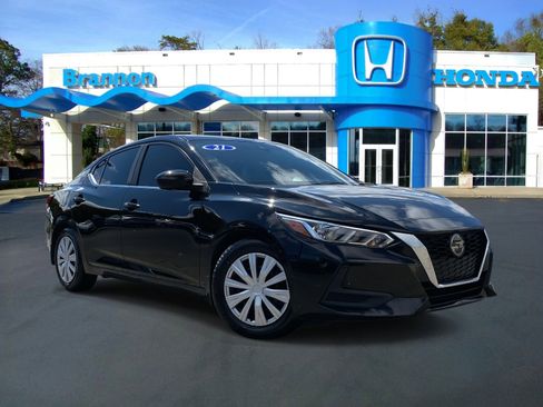 Used 2021 Nissan Sentra S image 1