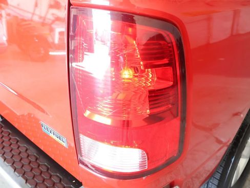 Used 2017 RAM 1500 Classic SLT RWD image 30