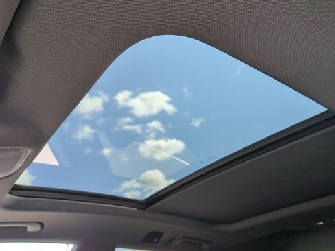 Used 2019 Audi Q8 Premium Plus w/ Premium Plus image 22