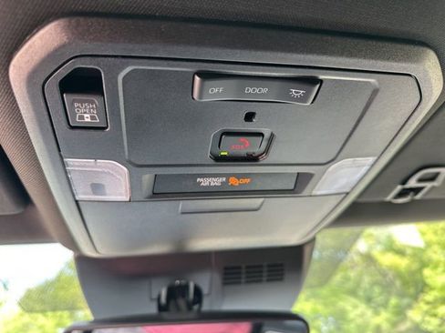 Used 2024 Toyota Tacoma TRD Off-Road image 30