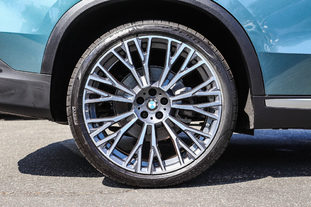 Used 2026 BMW X5 sDrive40i w/ Premium Package RWD image 8