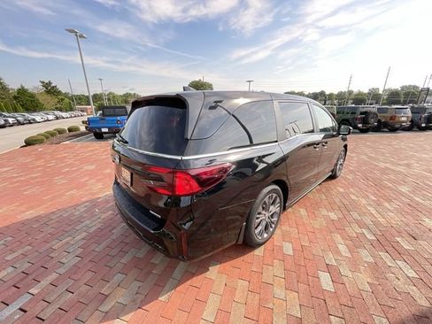 Used 2025 Honda Odyssey Touring image 15