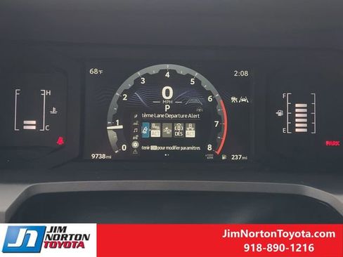 Used 2025 Toyota Tacoma SR5 image 17