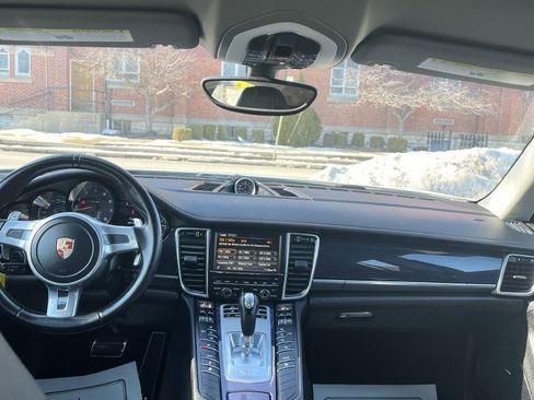 Used 2013 Porsche Panamera 4 Platinum Edition image 12